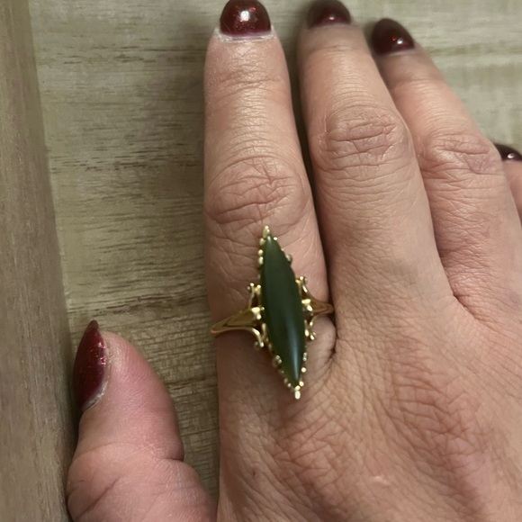 10k Gold Jade Navette Ring size 9.5 - Picture 3 of 14
